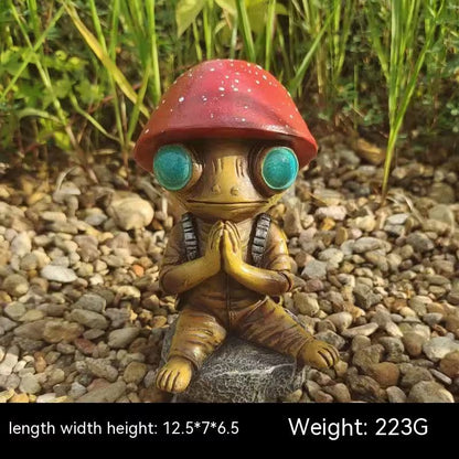 Halloween Alien Garden Statue – 4 Quirky Mini Figurine Designs with Mushroom, Wizard & Meditating Characters for Spooky Decor - Type E