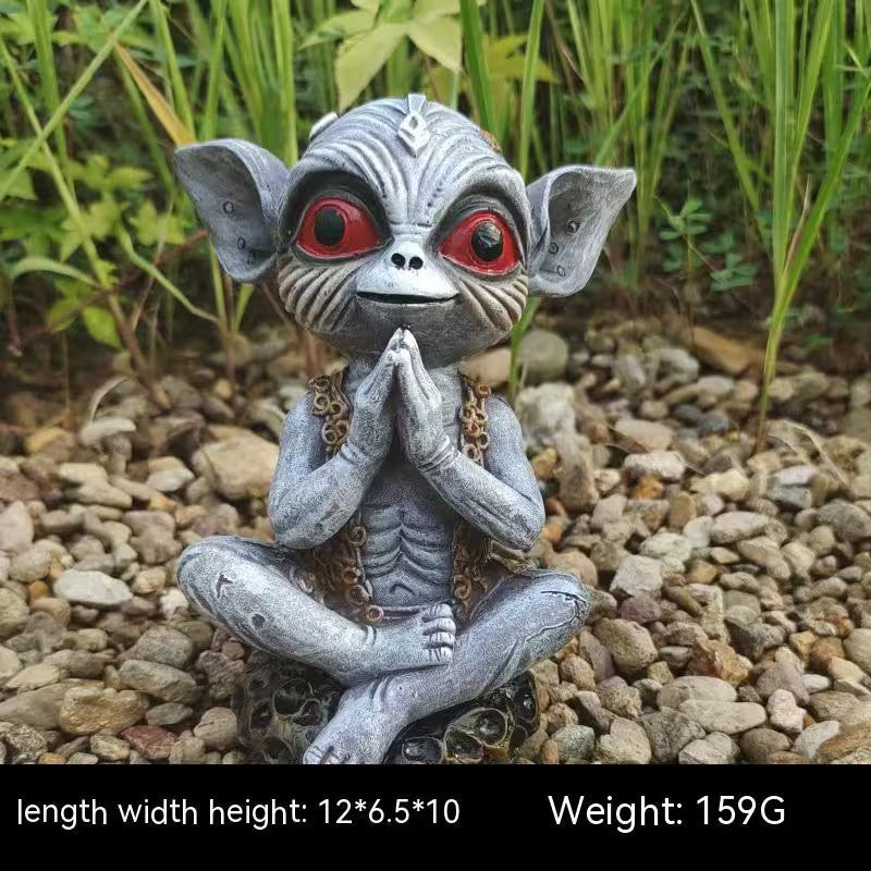Halloween Alien Garden Statue – 4 Quirky Mini Figurine Designs with Mushroom, Wizard & Meditating Characters for Spooky Decor - Type A