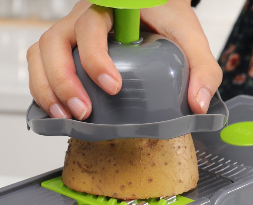 Save Time and Effort with the Multifunctional Chopper