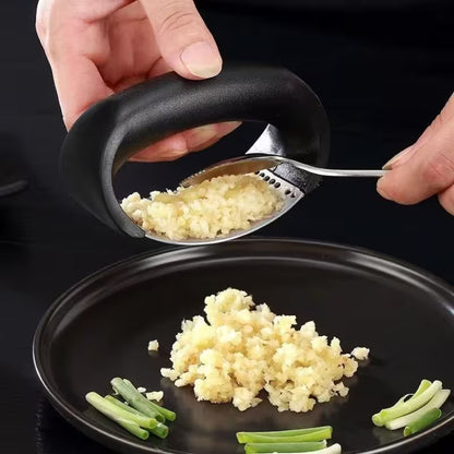Stainless Steel Garlic Press Rocker – Easy Squeeze Mincer & Crusher for Busy Home Cooks