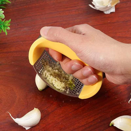 Stainless Steel Garlic Press Rocker – Easy Squeeze Mincer & Crusher for Busy Home Cooks