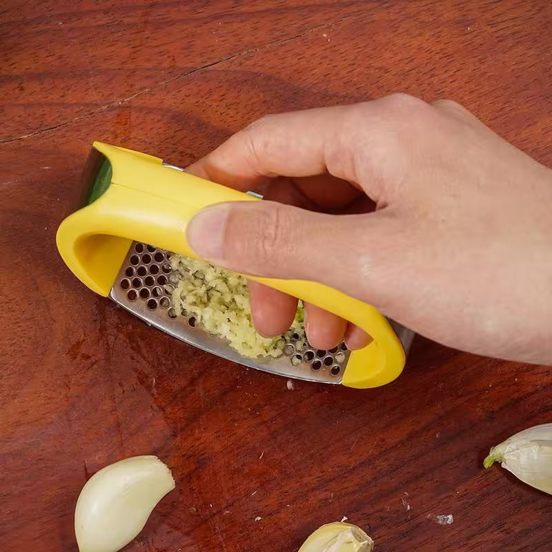 Stainless Steel Garlic Press Rocker – Easy Squeeze Mincer & Crusher for Busy Home Cooks