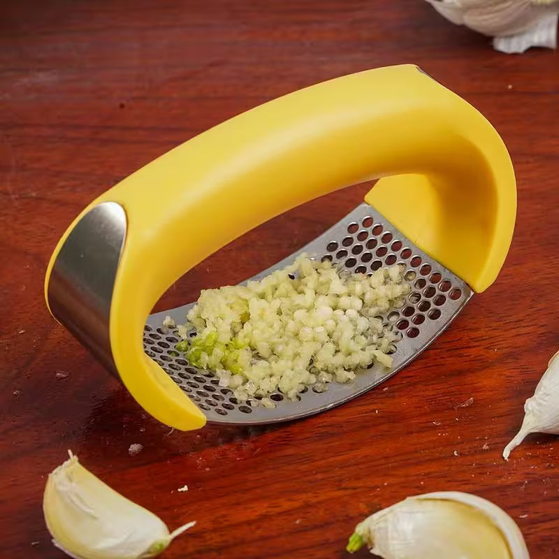 Stainless Steel Garlic Press Rocker – Easy Squeeze Mincer & Crusher for Busy Home Cooks