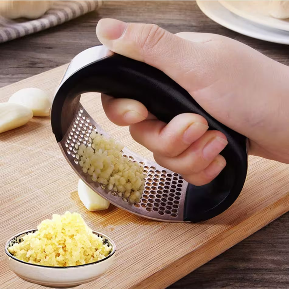 Stainless Steel Garlic Press Rocker – Easy Squeeze Mincer & Crusher for Busy Home Cooks