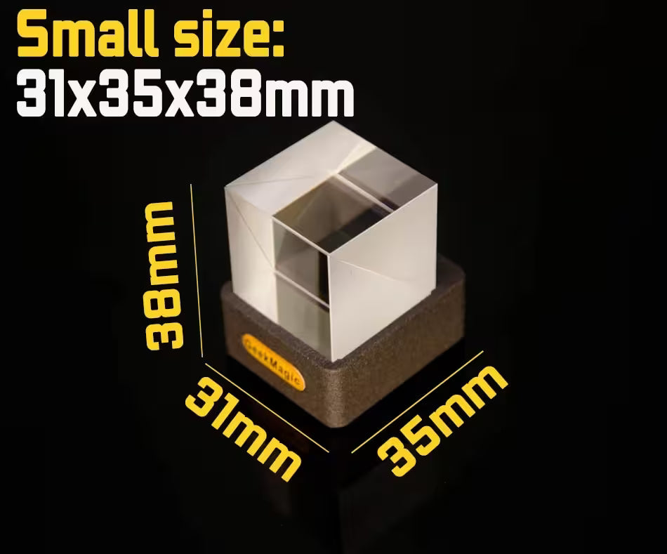 Small size measurement of a cube-shaped object with dimensions 31x35x38mm on a black background.